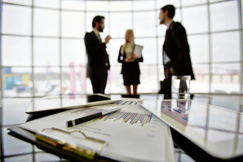 business-meeting-business-communication-table-furniture-1446005-pxhere.com_-e1659364278203 indicadores de produtividade