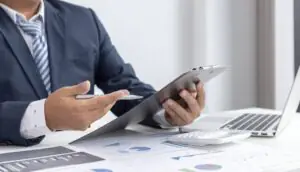 Terceirização de serviços administrativos