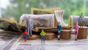 se eu não trabalhar no feriado pode ser descontado