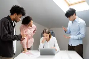 conflitos no trabalho