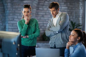 panelinhas no ambiente de trabalho