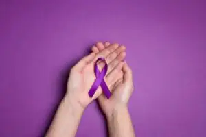 maio roxo (shutterstock)