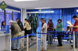 fila do inss (crédito: Senado Federal)