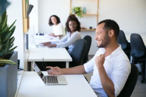 Ponto digital para escritórios de administração