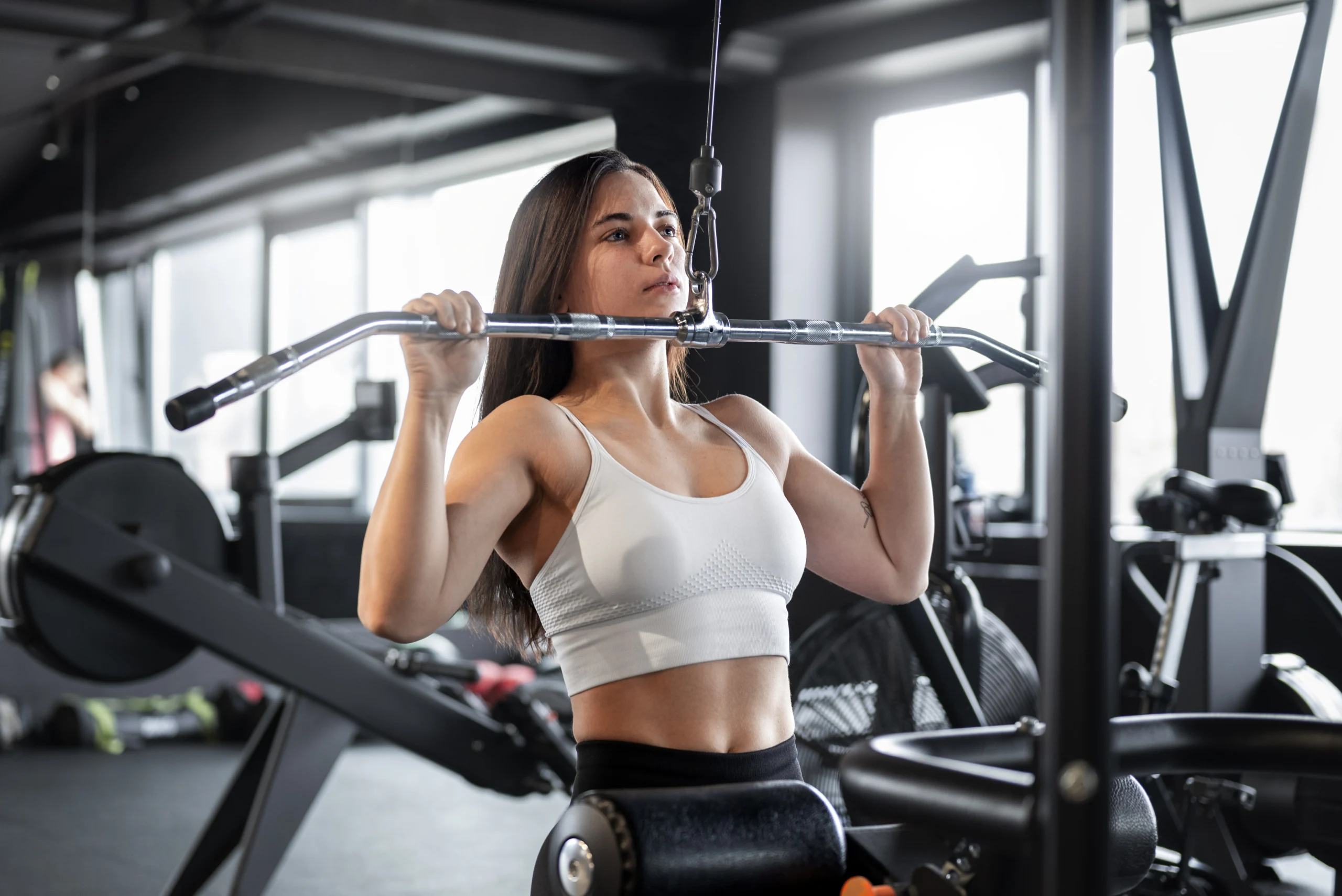 mulher com abdomen visivel fazendo fitness scaled mulher com abdomen visivel fazendo fitness scaled
