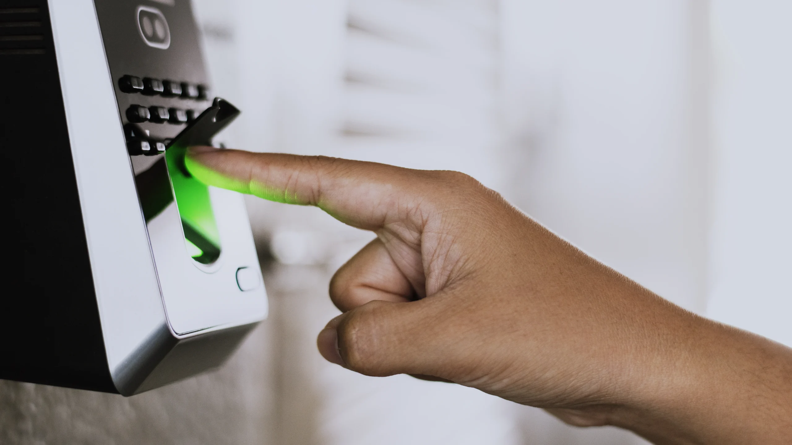 scanning finger coronavirus contaminated fingerprint access control 1 scaled scanning finger coronavirus contaminated fingerprint access control 1 scaled