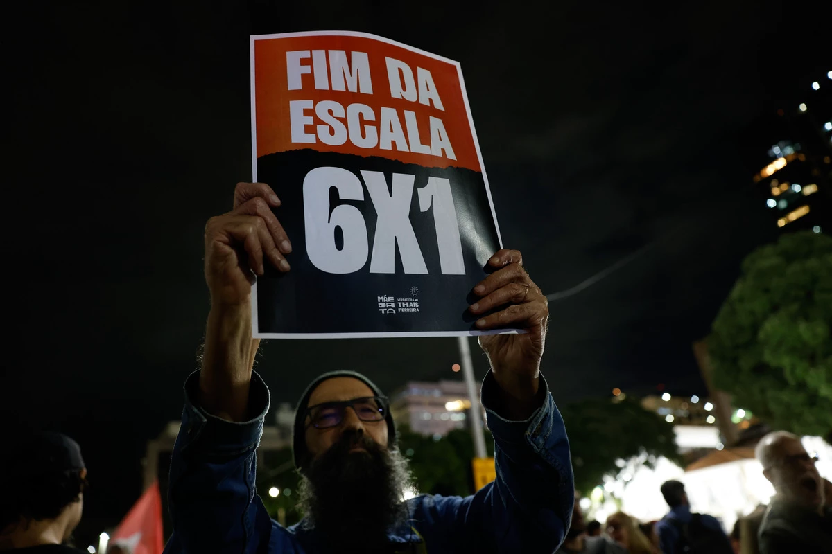 Capa Fim da escala 6x1 o que muda e quem se beneficia se proposta for aprovada no Congresso Capa Fim da escala 6x1 o que muda e quem se beneficia se proposta for aprovada no Congresso